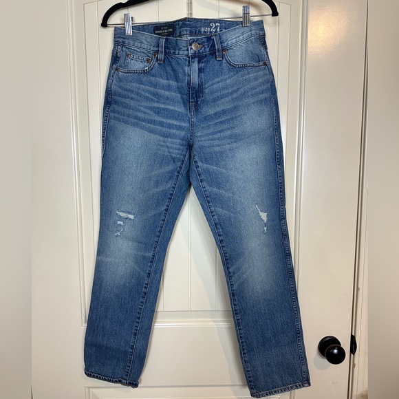 J. Crew Women’s Jeans Sz 27 Broken In Boyfriend Relaxed Straight Leg mid rise‎ - Picture 1 of 7